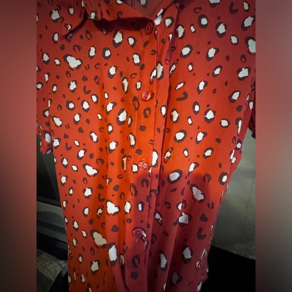 W5 Anthropologie Coral Orange White Leopard Cheetah Print Button Down Size M - Picture 4 of 8